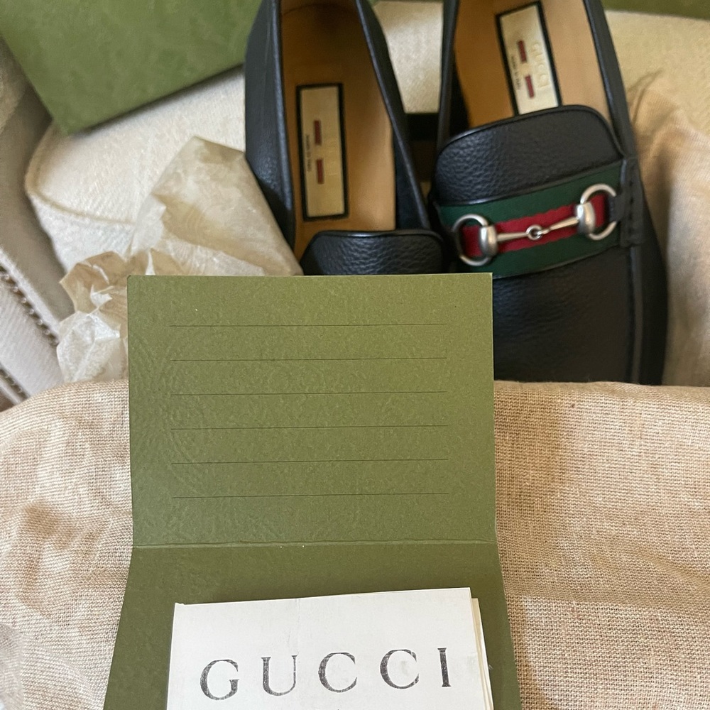 Gucci 9.5 Men's Black Horsebit Leather Loafer w/Web stripe..NIB 
Brand new